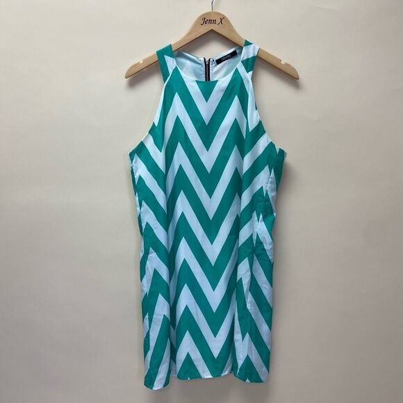 Cocolove Dresses & Skirts - Cocolove Green Sleeveless Chevron Halter Mini Dress Size L Lined Back Zip